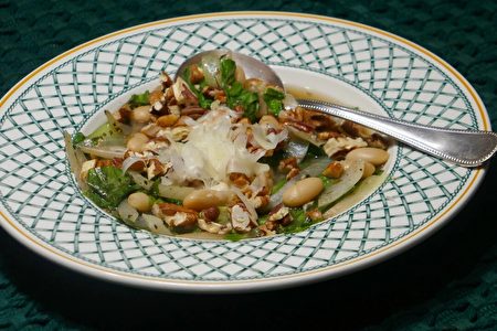 意大利白豆蔬菜杂烩 简易晚餐一锅料理