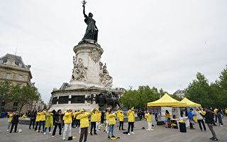 组图：法轮功学员巴黎和平抗议 呼吁制止迫害