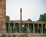 印度神祕鐵柱風雨中矗立1600年不生鏽
