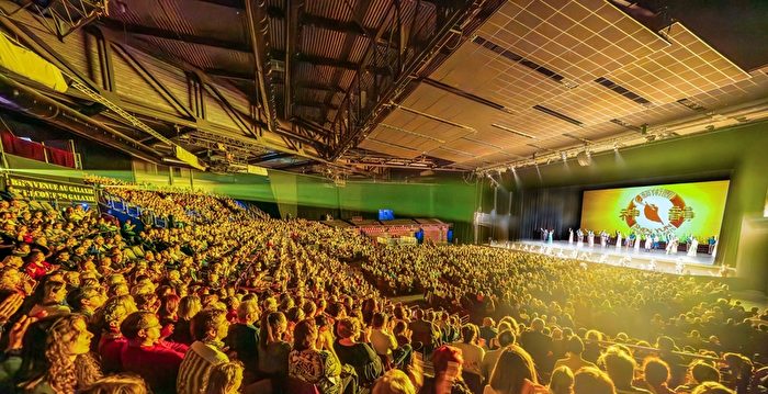 Shen Yun World Performing Arts Astounds Audiences in Eastern France’s Amnéville