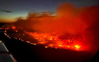 卑诗纳尔逊堡野火肆虐  未来48小时“极具挑战”
