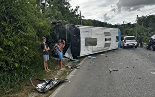 魁省遊客巴士在古巴被撞翻 1人死亡26人受傷