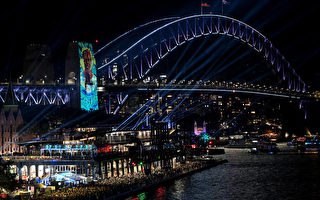 悉尼燈光音樂節無人機表演 管理混亂遭吐槽