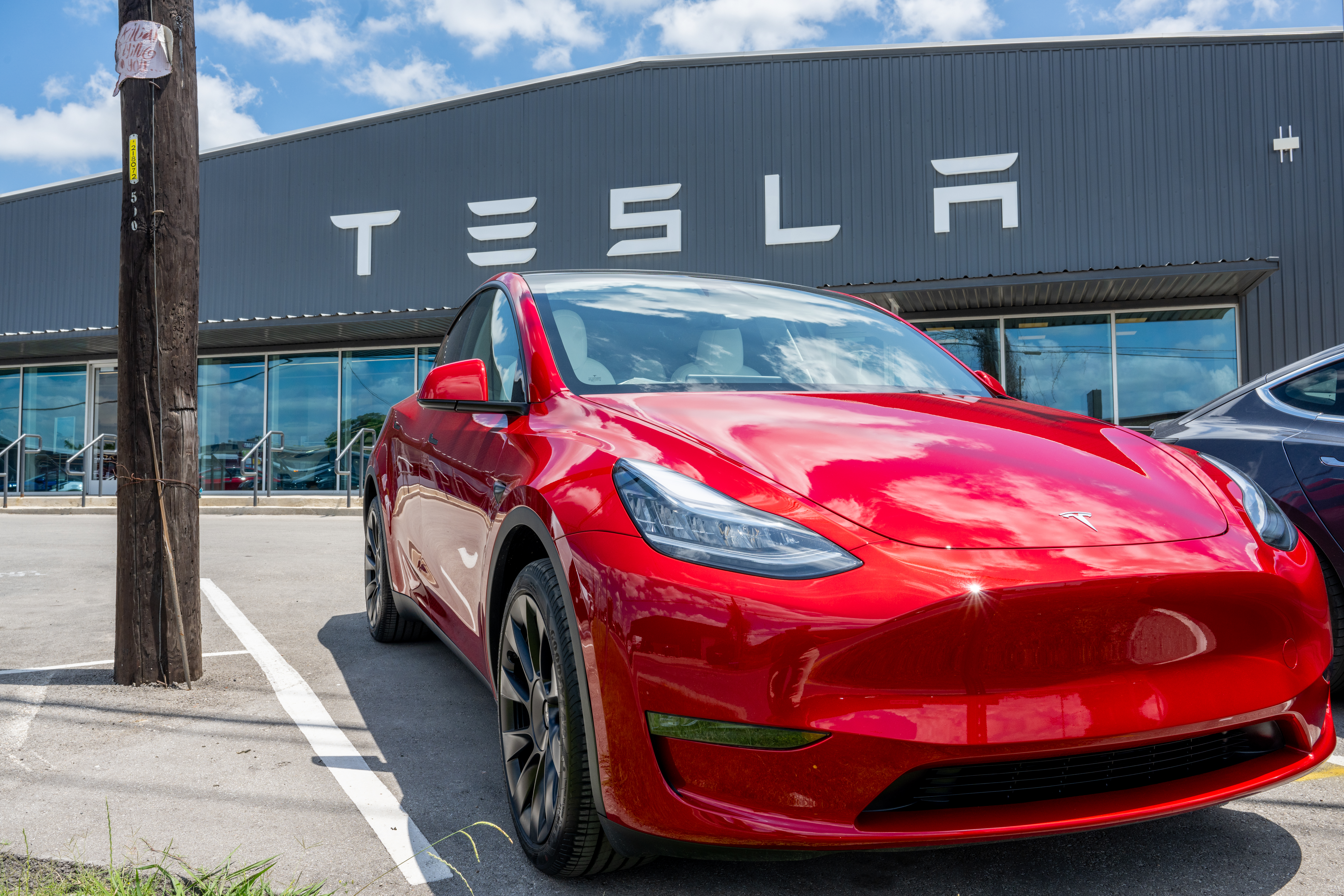 特斯拉电动汽车Model Y。(Brandon Bell/Getty Images)