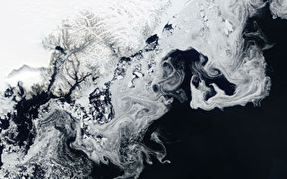 NASA卫星拍到漩涡状海冰 令人眼花缭乱