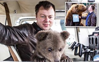 飛行員救出被遺棄在機場的熊崽 建特殊友誼
