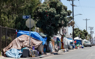 美高法支持露宿禁令 加州兩大都市反應迥異