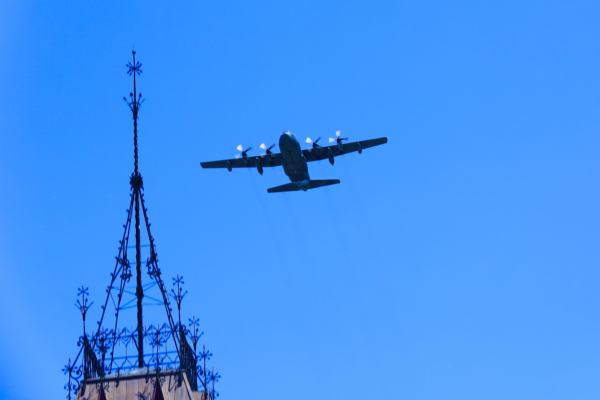 今年（2024年）是加拿大空军（RCAF）成立百年，国庆日的“空中列队”（Parade in the Sky）表演是20年来规模最大的。（任侨生／大纪元）
