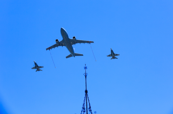 今年（2024年）是加拿大空军（RCAF）成立百年，国庆日的“空中列队”（Parade in the Sky）表演是20年来规模最大的。（任侨生／大纪元）