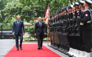 德国总理率内阁访问波兰 加强国防合作