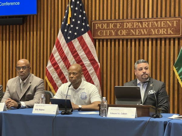 纽约市连续6个月犯罪率下降地铁犯罪降幅最大| 亚当斯| 纽约市警 纽约市连续6个月犯罪率下降地铁犯罪降幅最大| 亚当斯| 纽约市警