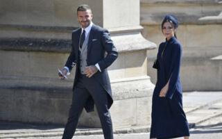 大卫·贝克汉姆（David Beckham，台译：大卫·贝克汉）和妻子维多莉亚（Victoria Beckham）资料照。(Toby Melville- WPA Pool/Getty Images)