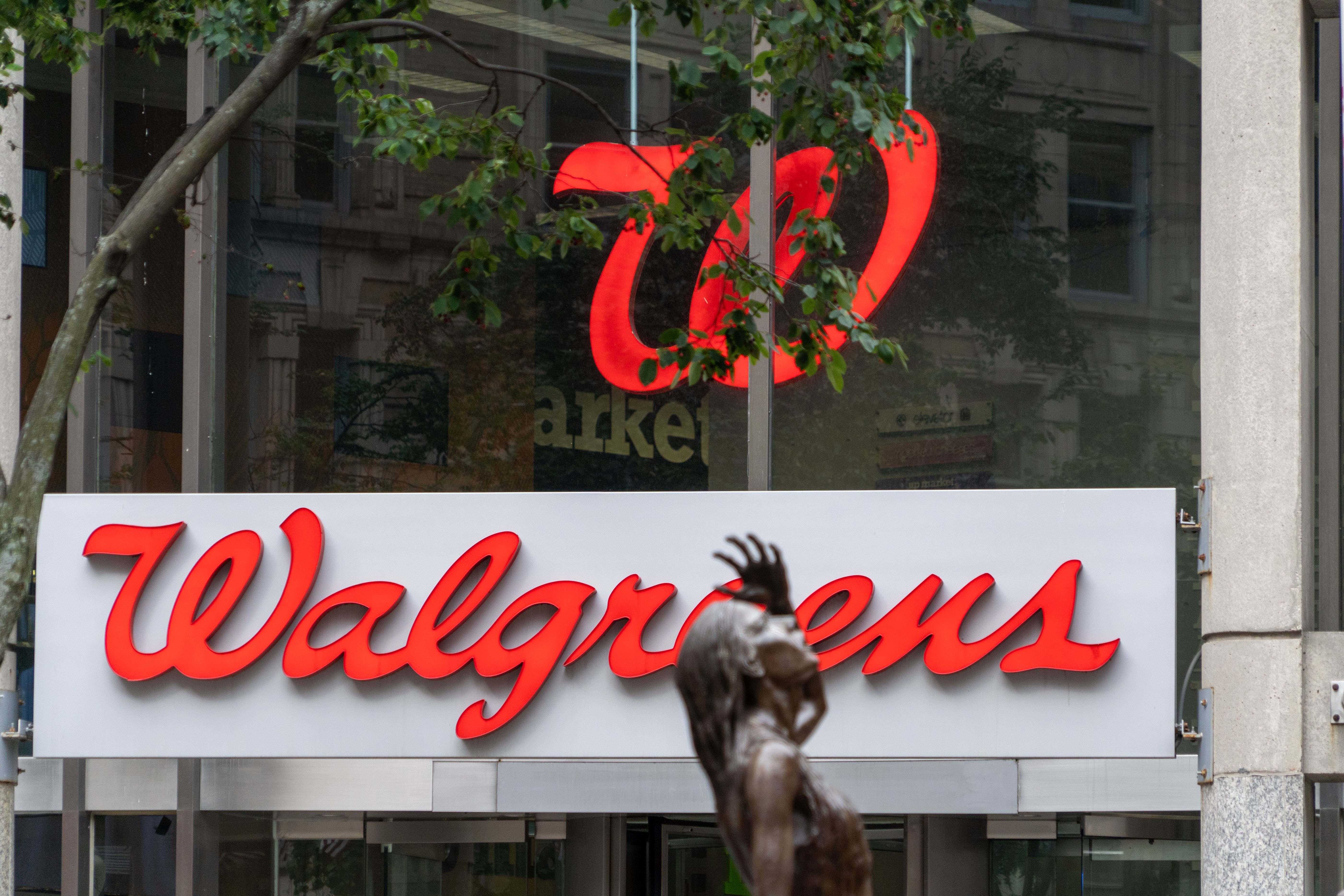 2024年7月4日,波士頓市中心的一家沃爾格林(Walgreens)商店。(劉景燁/大紀元)