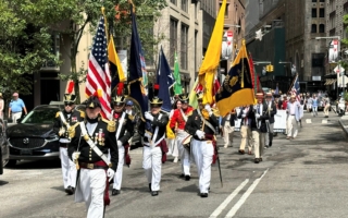 纪念历史 曼哈顿下城游行庆祝独立日