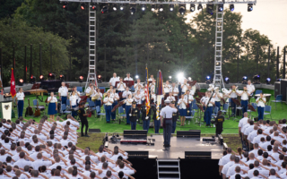 组图：庆祝独立日西点军校音乐会隆重举行