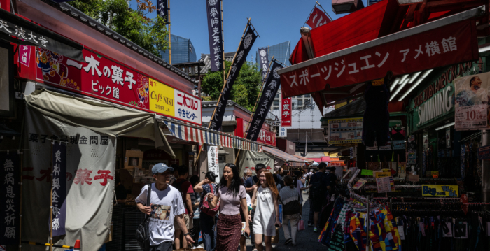 外国人涌入日本 为何本土信用卡公司头疼