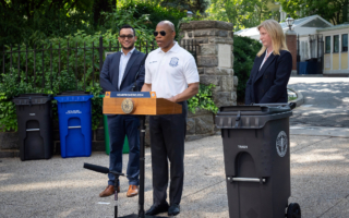 纽约市小型住宅建筑 将强制使用官方垃圾桶