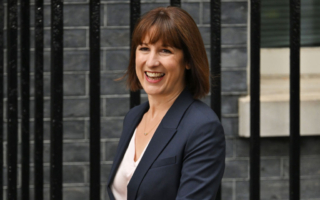象棋冠軍成英國首位女財政大臣