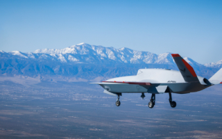 令美第六代戰機如虎添翼 XQ-67A首飛視頻曝光