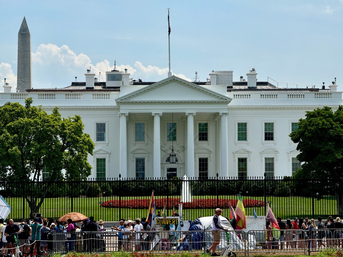 美國大選｜萬斯和沃爾茲將在副總統辯論中一決高下｜大紀元時報香港｜獨立敢言的良心媒體