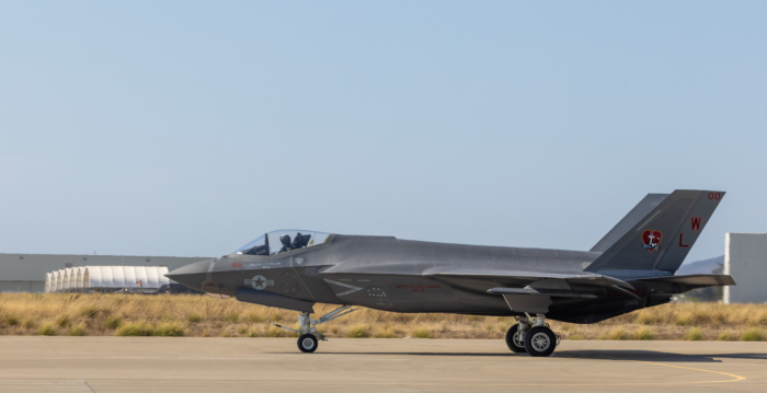 美“雄猫”F-35C中队达重要里程碑 中共难追赶