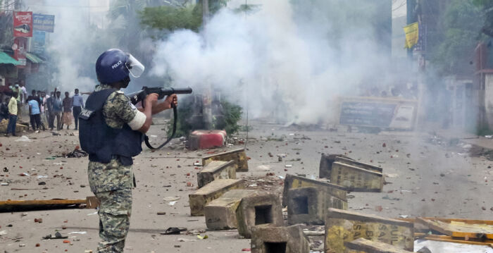 民众抗议一个多月 何以令孟加拉国变天