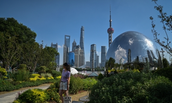 屋里像蒸桑拿 沪上小区住户投诉备受“烤”验