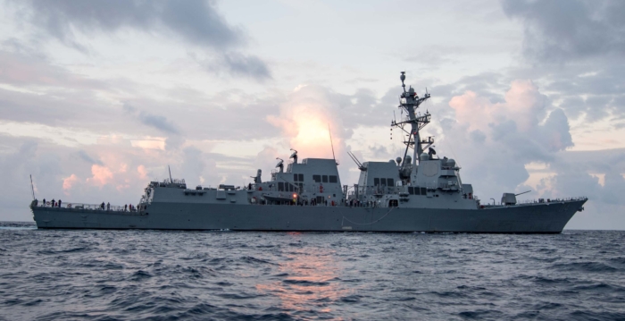 川普就任后首次 美国两军舰穿越台湾海峡