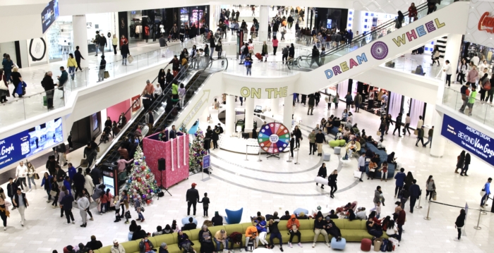 5月美消费者信心远超预期 创四年最大涨幅