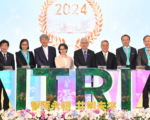 工研院新科院士黄仁勋、苏姿丰入列 萧美琴亲自授证