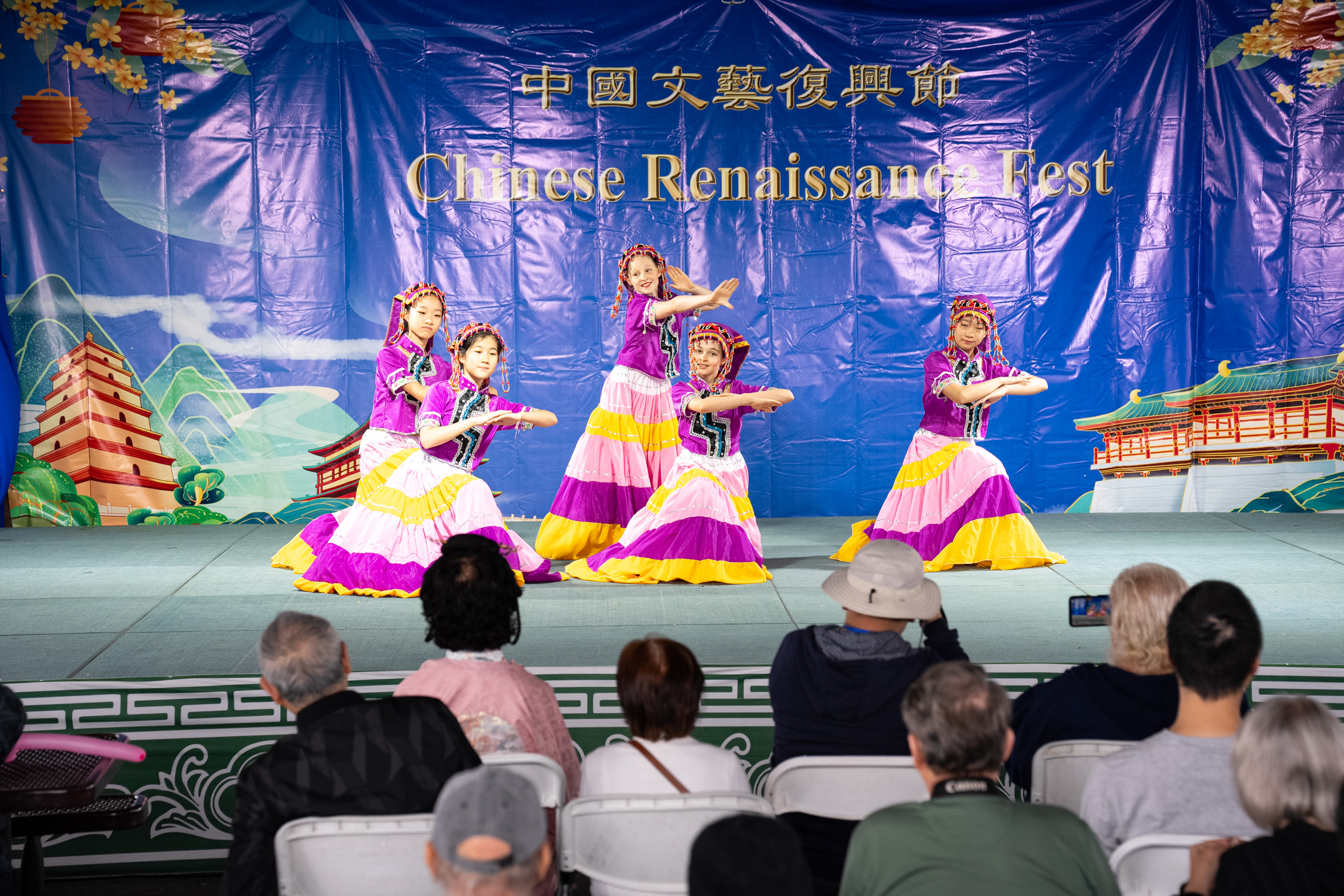 9月28日，纽约上州“但愿山华东说念主协会”在中城（Middletown）举办“中国文艺恢复节”（Chinese Renaissance Fest）算作，诱导了大王人当地大家和政要参加。(戴兵/大纪元)