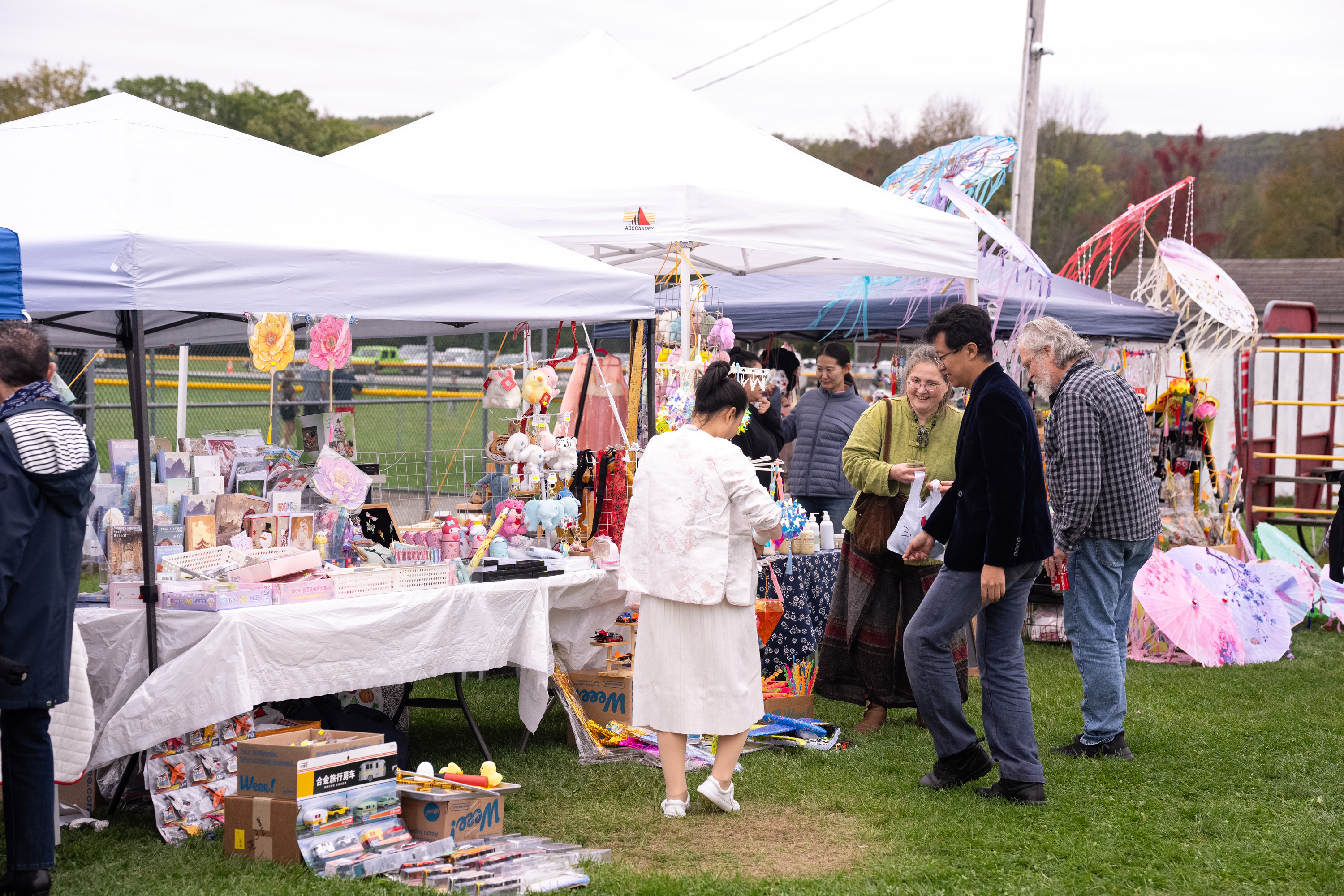 9月28日，纽约上州“但愿山华东说念主协会”在中城（Middletown）举办“中国文艺恢复节”（Chinese Renaissance Fest）算作，诱导了大王人当地大家和政要参加。(戴兵/大纪元)