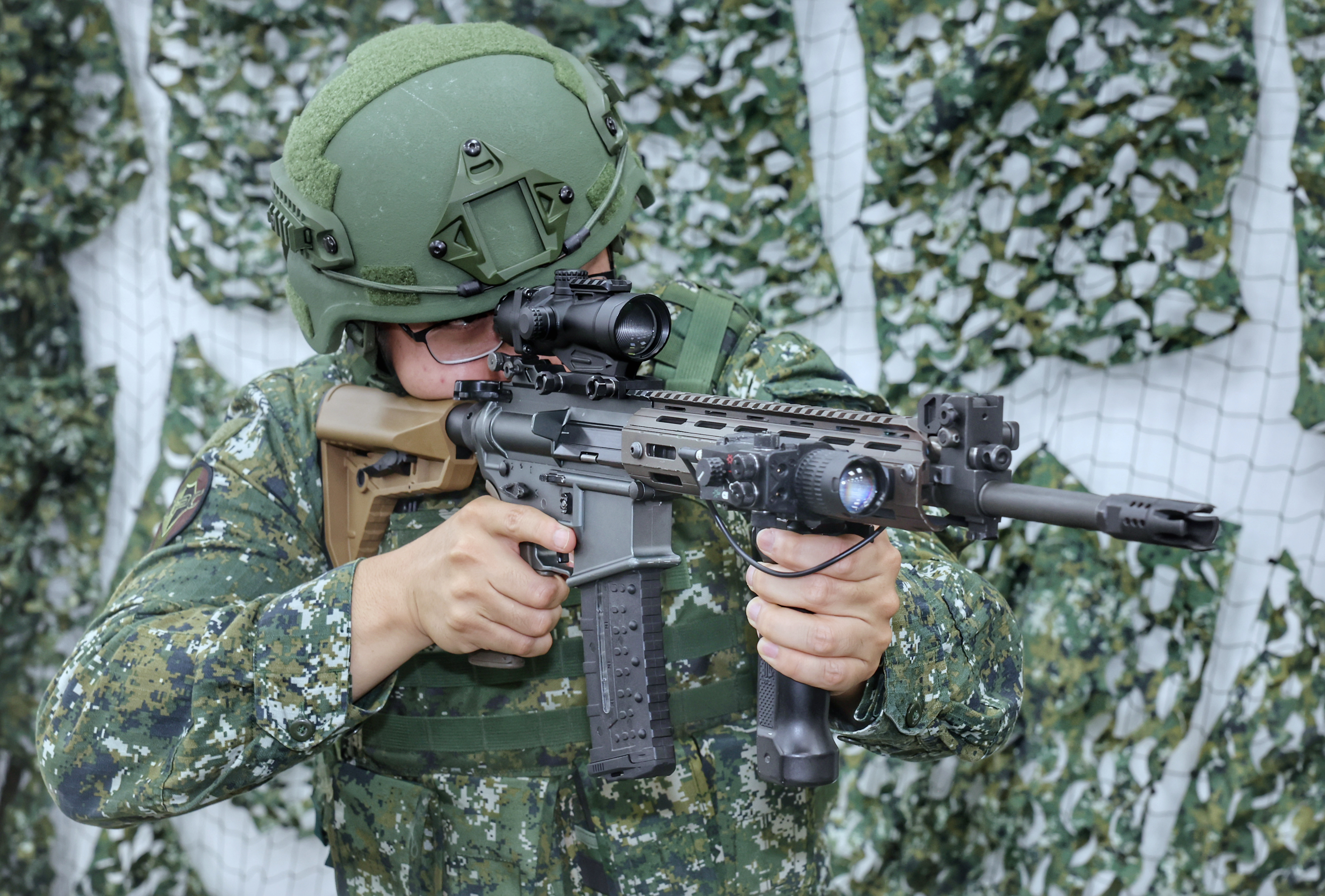 國軍新式抗彈板曝光2025年開始量產| 國防部| 軍備局| 大紀元