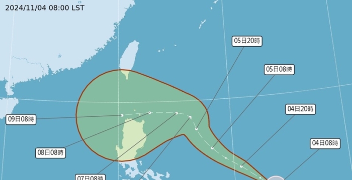 专家：台风银杏逐渐增强 朝台湾东南外海移动