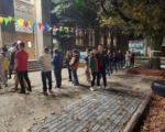 王后区新鲜草原第26小学投票站 被投诉投票速度奇慢