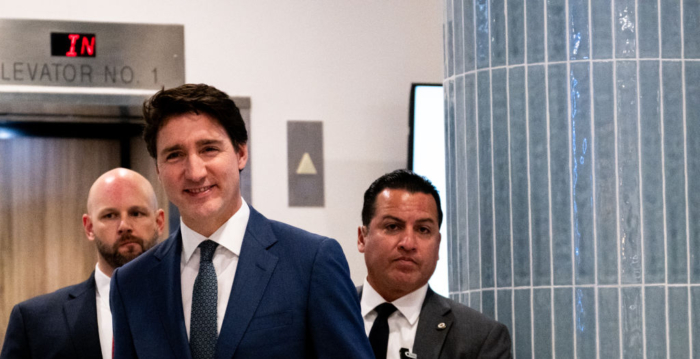 加拿大高官：特鲁多向川普承诺加强边境管控