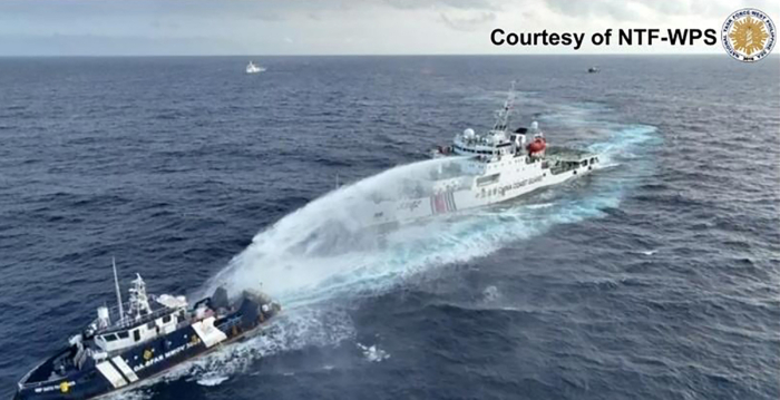 中共黄岩岛自家撞船 一文看懂