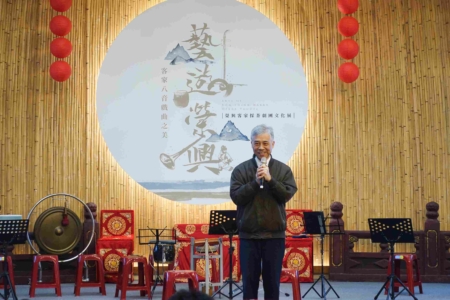 客委会副主委范佐铭致词。