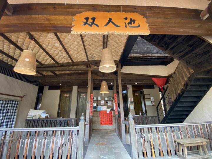 椰林溫泉的湯池夠長,全身可以躺直。(圖/作者提供)