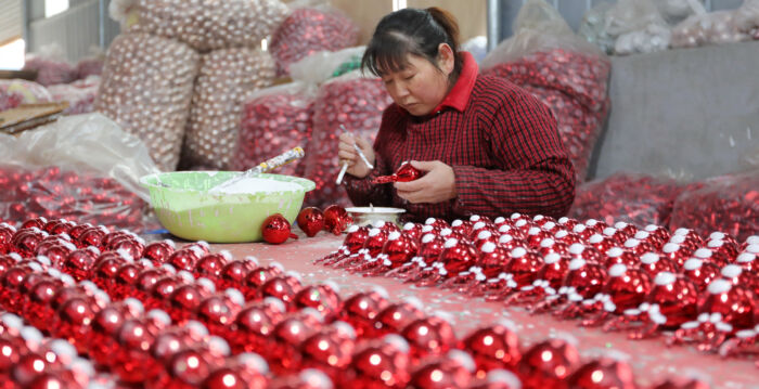 中国12月制造业PMI回落 增长低于预期
