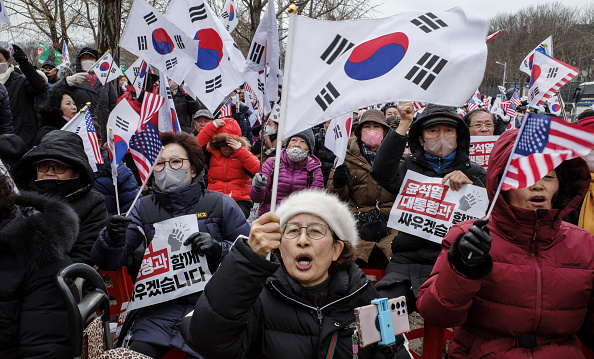 韩国反腐部门向法院申请羁押尹锡悦