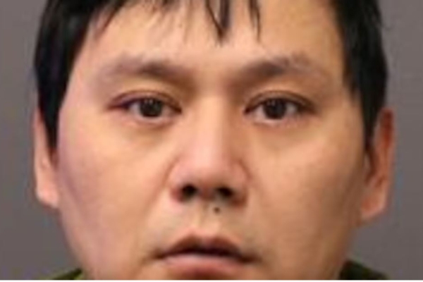 40 歲的王家明沒有固定住址,被指控郵件欺詐等多項罪名。 (約克區警局)