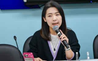 丈夫遭爆翹班打德州撲克 徐巧芯：社會觀感不佳