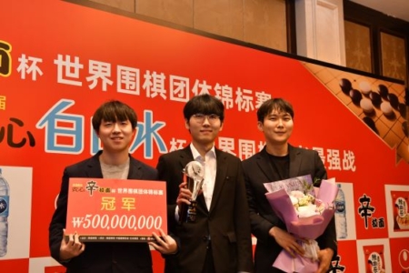 農心盃：韓國隊五連霸申真諝18連勝寫傳奇| 圍棋| 丁浩| 大紀元