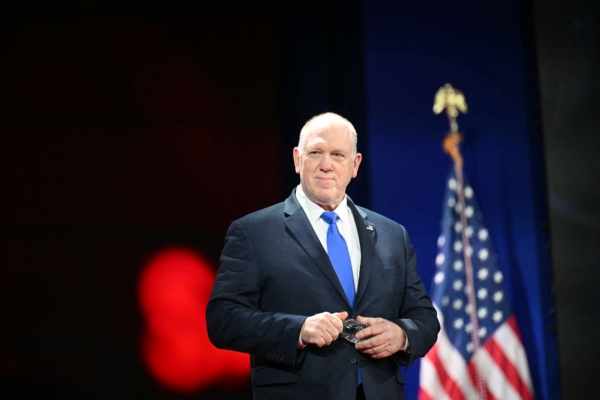 【直播】邊境沙皇霍曼在明尼阿波利斯開記者會