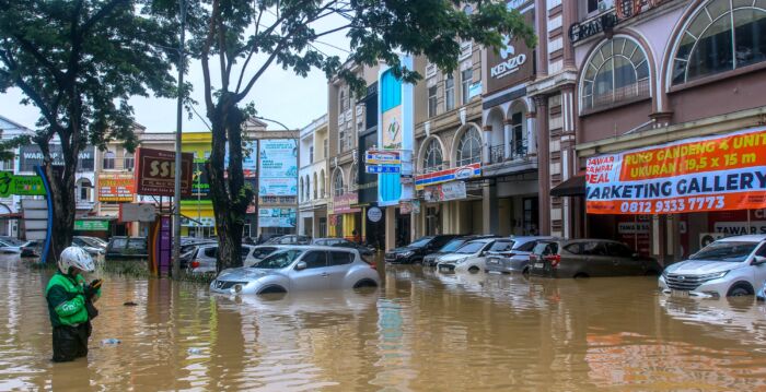 组图：印尼首都暴雨成灾 数千民众紧急撤离