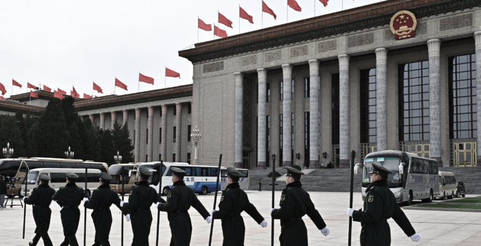 部分在美中国科学家返国 专家吁提防中共迫害