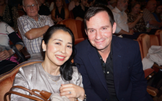 银行高级经理观神韵：一场美丽梦幻的演出