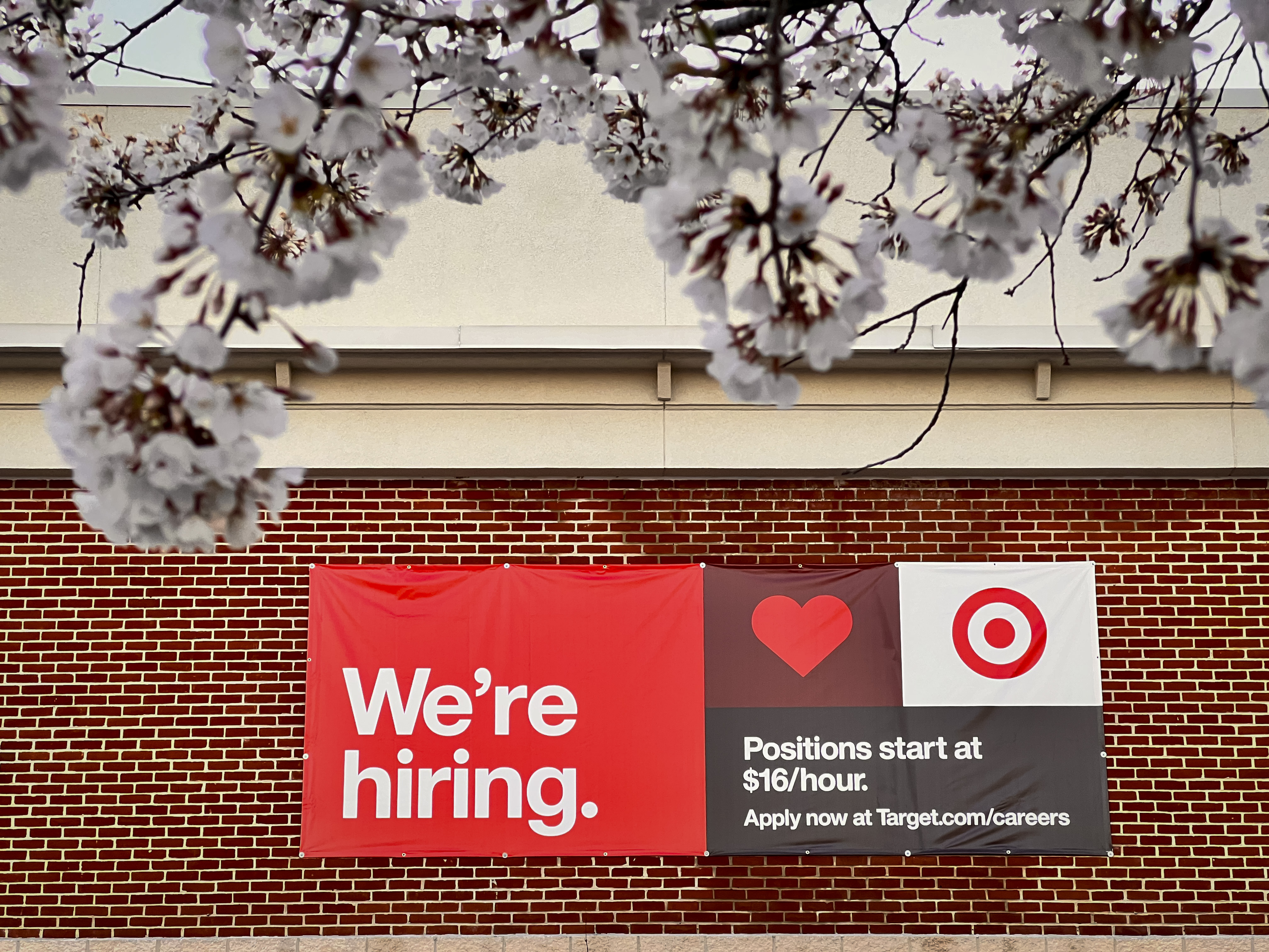 美8月新增非农就业低于预期失业率升至4.3% | 美国就业| 8月份就业| 美国经济| 大纪元