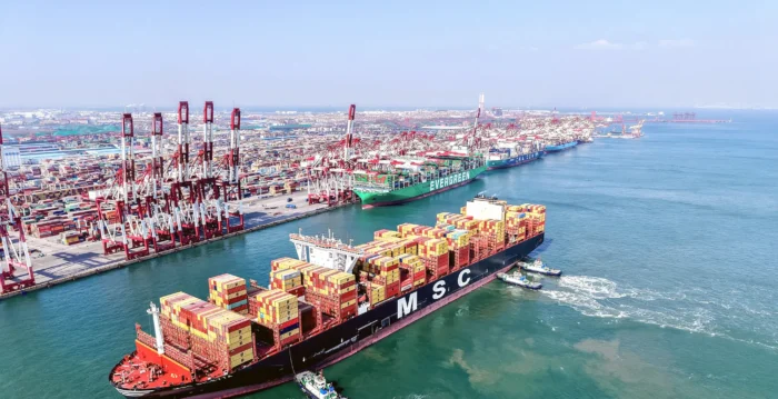 中共84%关税硬杠美国 遭讽：不怕人民吃树皮